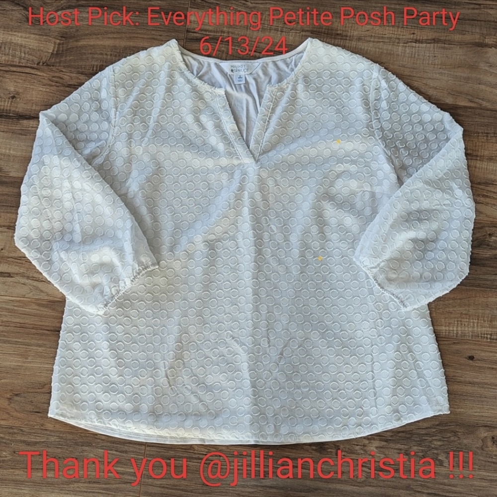 🎉Host Pick🎉 EUC Petite Polka Dot Blouse